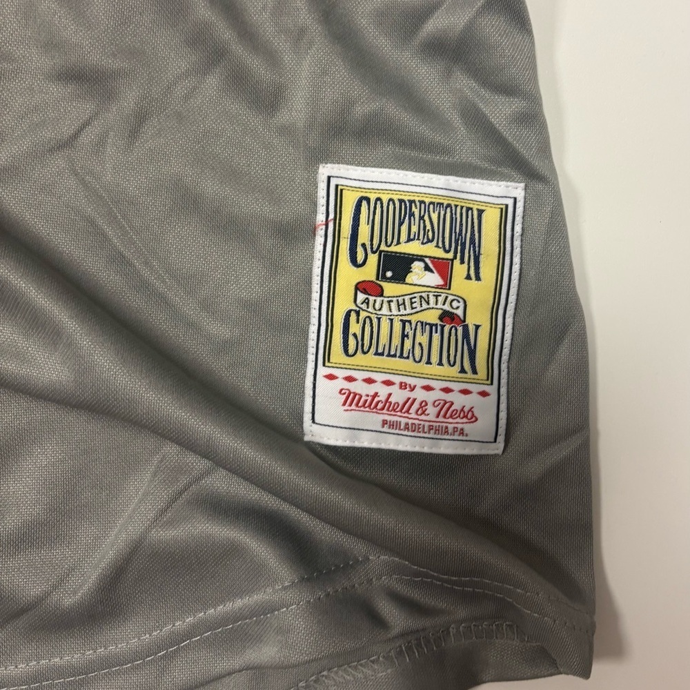 Mitchell & Ness Cooperstown Collection Chipper Jones Jersey-Size XL-Braves 1995 - Picture 4 of 10